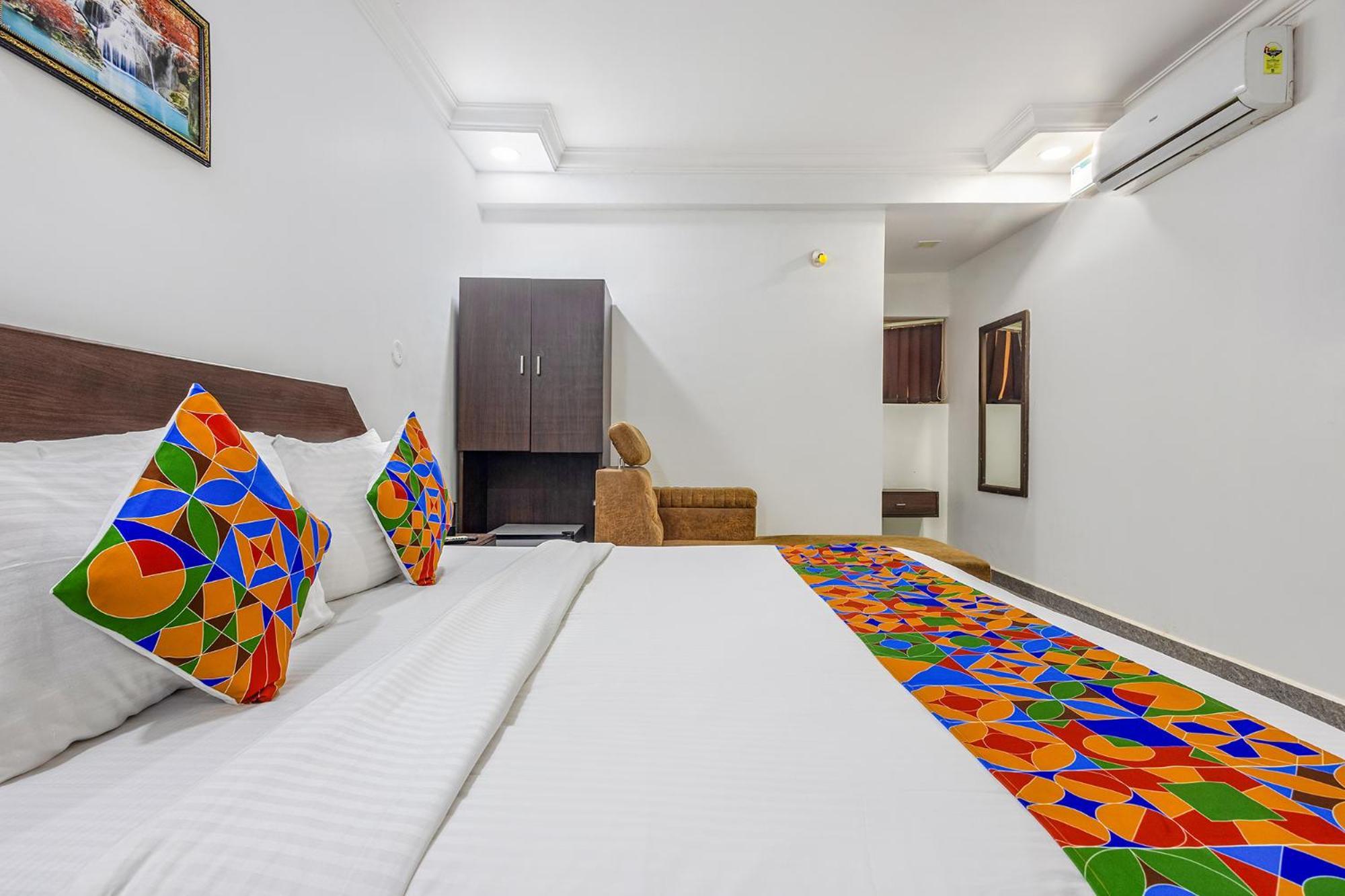 Fabhotel Raj Resort - Nr Calangute Beach Esterno foto